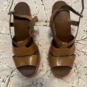 Tory Burch wedge sandals brown leather with basket weave heel
